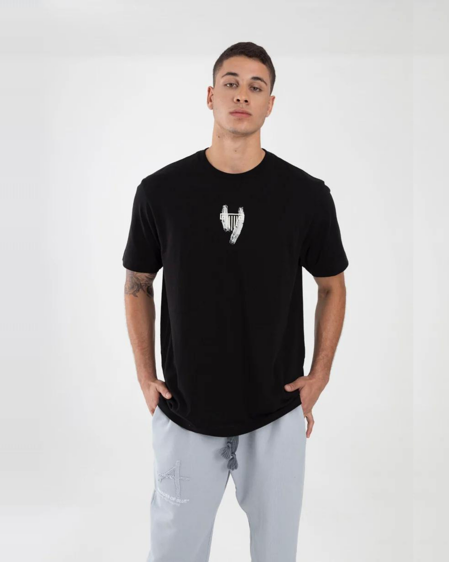 PRINT BLACK T-SHIRT