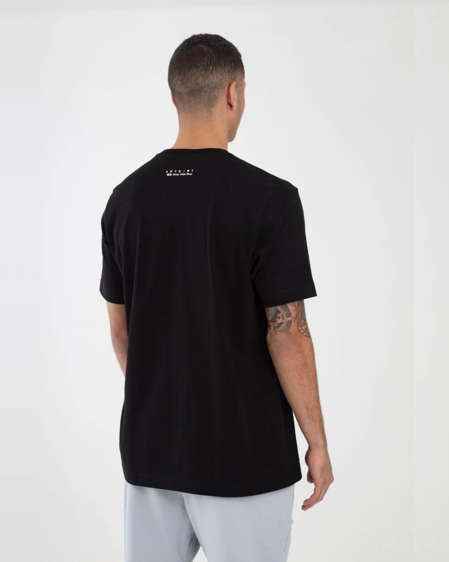 PRINT BLACK T-SHIRT