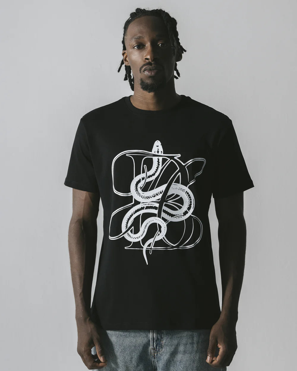 GLIESE BLACK T-SHIRT