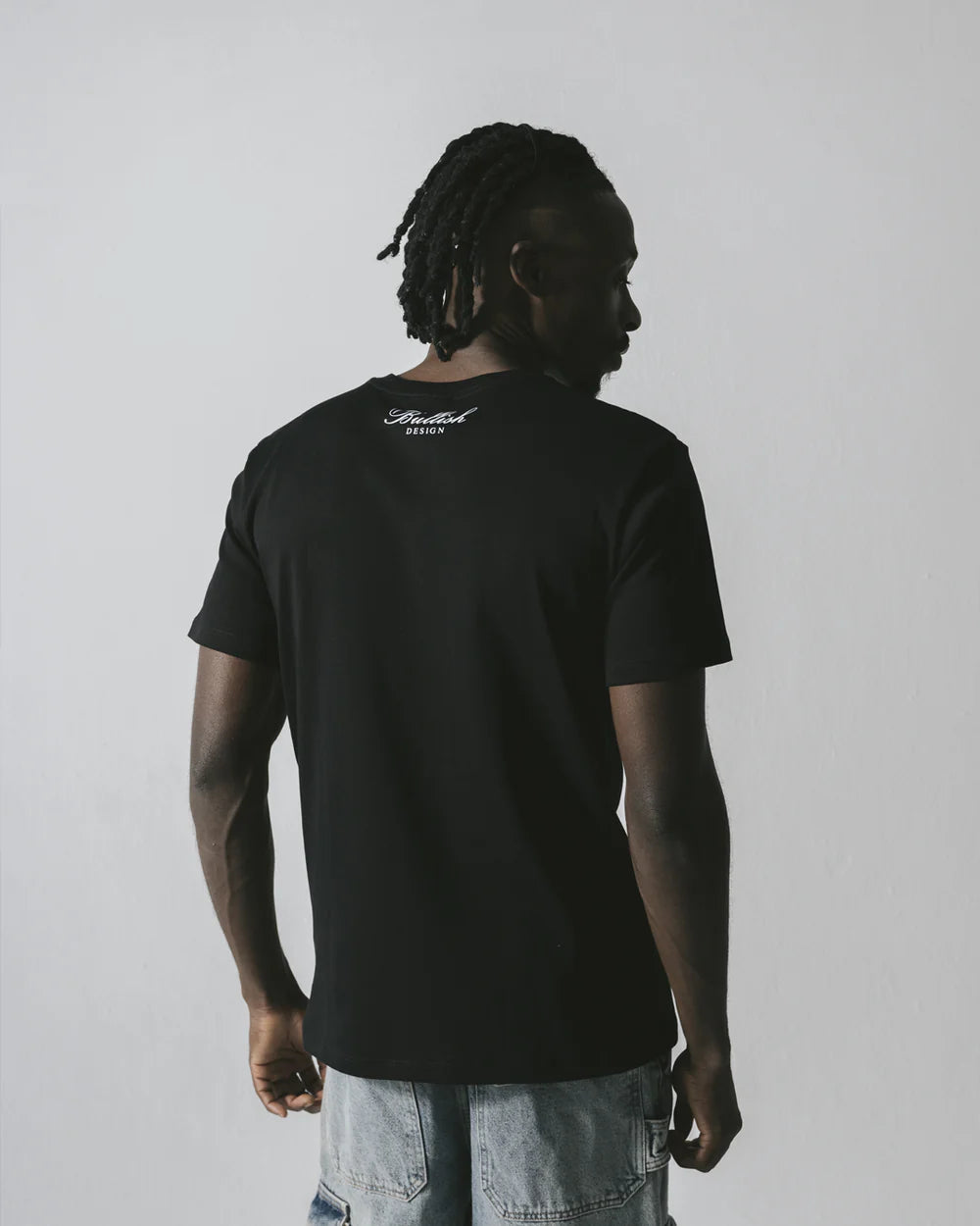 GLIESE BLACK T-SHIRT
