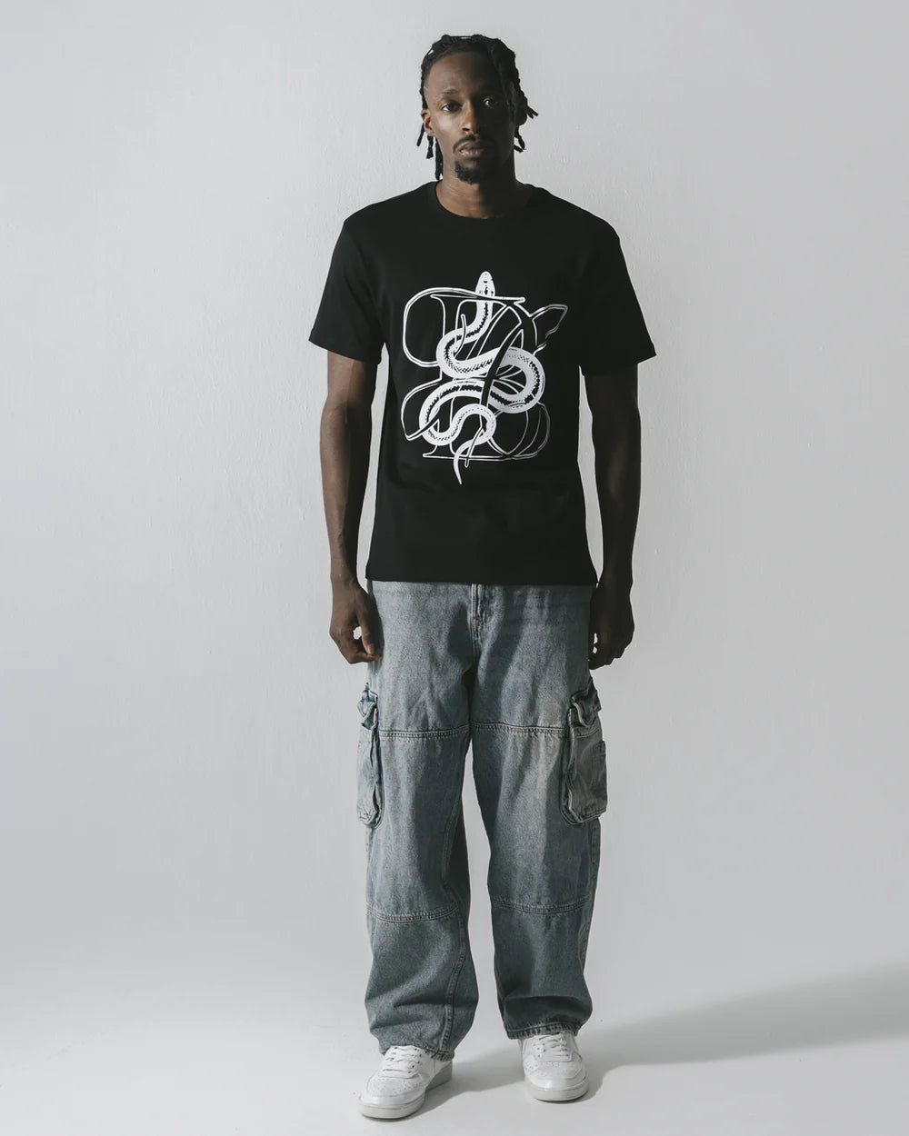 GLIESE BLACK T-SHIRT